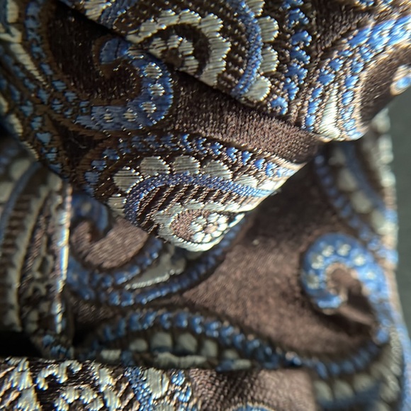 Michael Kors Brown Blue Paisley Silk Tie - New with Tags - Picture 12 of 16